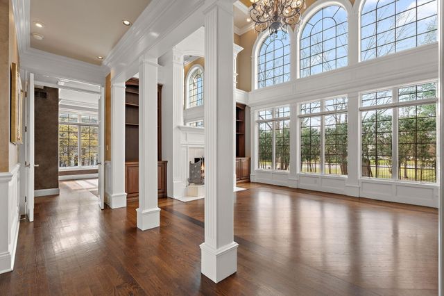10224 Cherrywood Lane, Munster, IN 46321