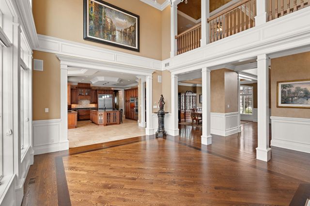 10224 Cherrywood Lane, Munster, IN 46321