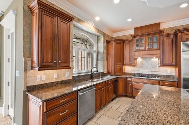 10224 Cherrywood Lane, Munster, IN 46321