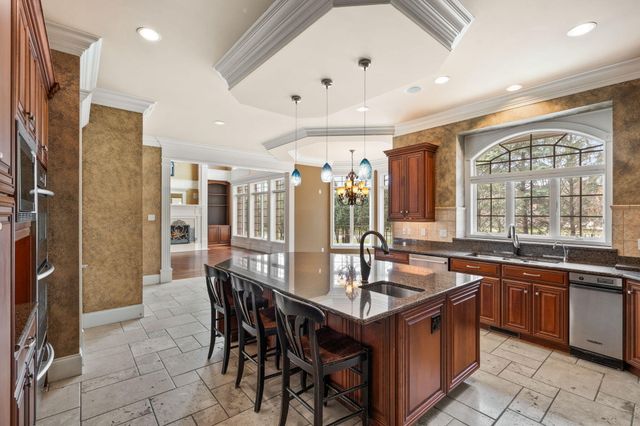10224 Cherrywood Lane, Munster, IN 46321