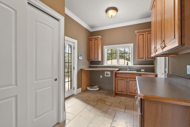 10224 Cherrywood Lane, Munster, IN 46321