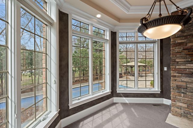 10224 Cherrywood Lane, Munster, IN 46321