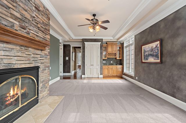 10224 Cherrywood Lane, Munster, IN 46321