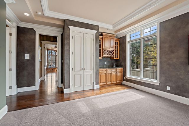 10224 Cherrywood Lane, Munster, IN 46321