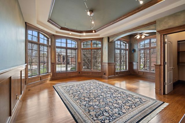 10224 Cherrywood Lane, Munster, IN 46321