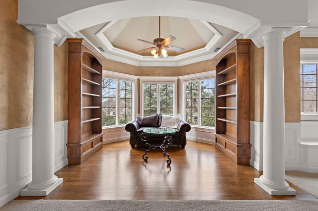 10224 Cherrywood Lane, Munster, IN 46321