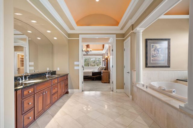 10224 Cherrywood Lane, Munster, IN 46321