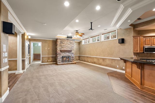 10224 Cherrywood Lane, Munster, IN 46321