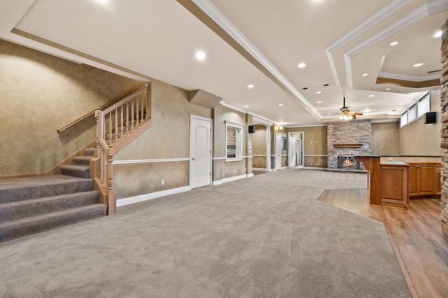 10224 Cherrywood Lane, Munster, IN 46321