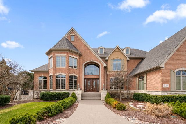 10224 Cherrywood Lane, Munster, IN 46321