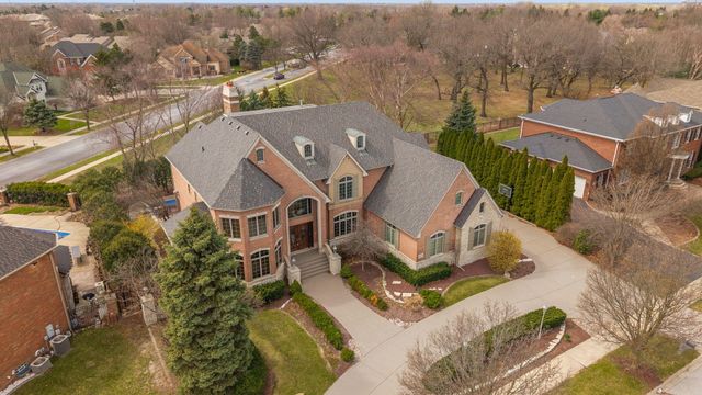 10224 Cherrywood Lane, Munster, IN 46321