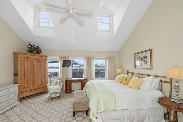 18 Breakwater Drive 18, Chelsea, MA 02150