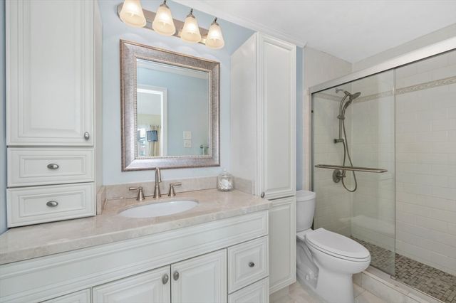 18 Breakwater Drive 18, Chelsea, MA 02150