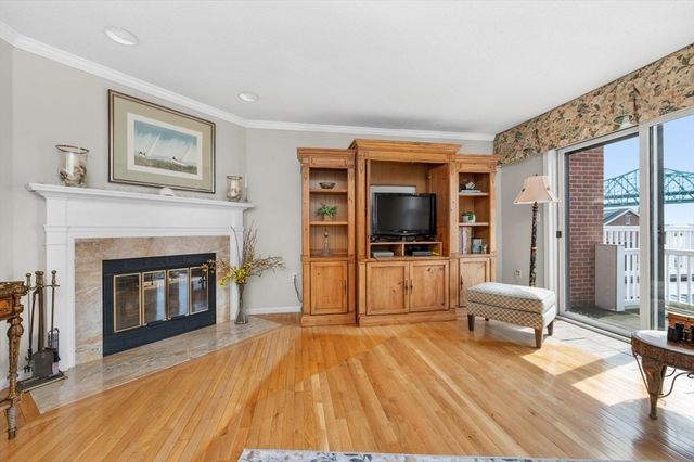 18 Breakwater Drive 18, Chelsea, MA 02150