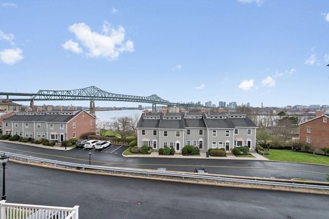 18 Breakwater Drive 18, Chelsea, MA 02150