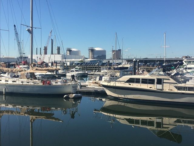 18 Breakwater Drive 18, Chelsea, MA 02150