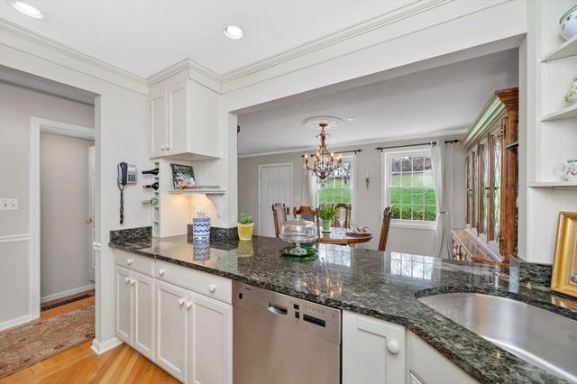 18 Breakwater Drive 18, Chelsea, MA 02150