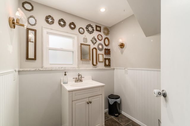 582 E Lincoln Avenue, Columbus, OH 43214