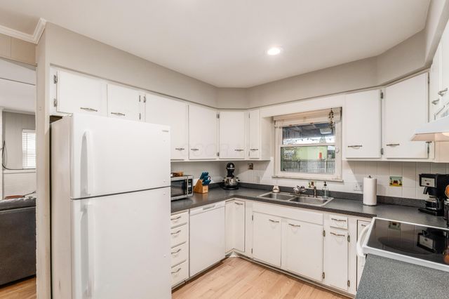 582 E Lincoln Avenue, Columbus, OH 43214