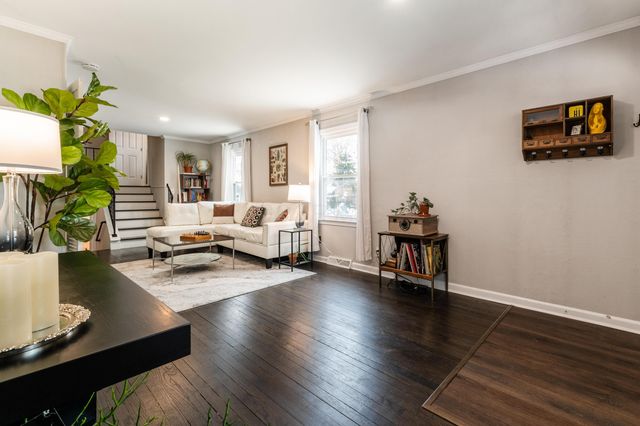 582 E Lincoln Avenue, Columbus, OH 43214