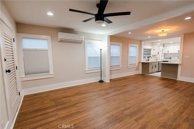 5604 S Manhattan Place, Los Angeles, CA 90062