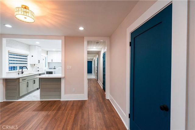 5604 S Manhattan Place, Los Angeles, CA 90062