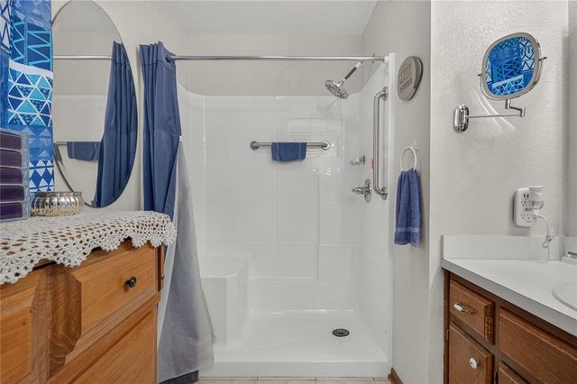 18233 Sierra Lane, Newalla, OK 74857