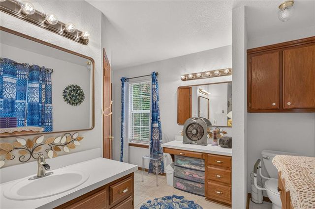 18233 Sierra Lane, Newalla, OK 74857