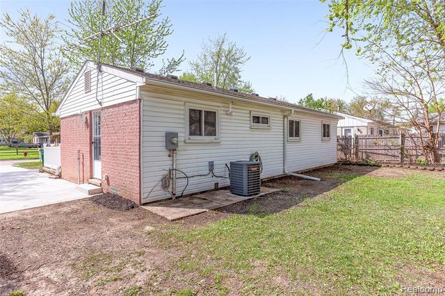 10753 Van Buren Street, Van Buren, MI 48111