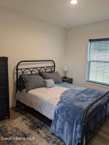 8 Diamond RD, Bonners Ferry, ID 83805