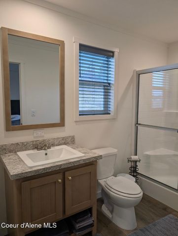 8 Diamond RD, Bonners Ferry, ID 83805