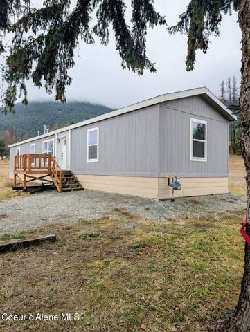 8 Diamond RD, Bonners Ferry, ID 83805