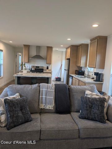 8 Diamond RD, Bonners Ferry, ID 83805