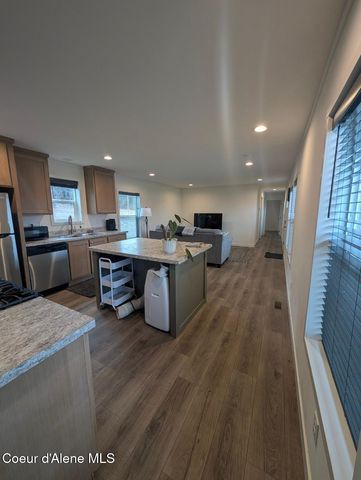 8 Diamond RD, Bonners Ferry, ID 83805