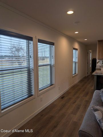 8 Diamond RD, Bonners Ferry, ID 83805