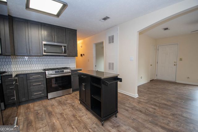 6200 Fieldcrest Drive, Morrow, GA 30260