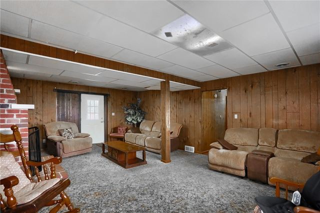 3305 State Rd, Hickory Twp, PA 16105