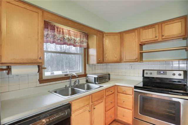 3305 State Rd, Hickory Twp, PA 16105