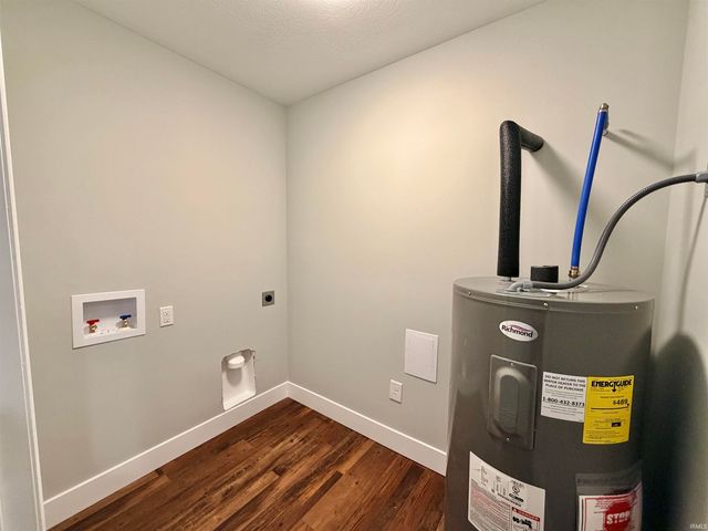 559 NW 3rd Street, Linton, IN 47441