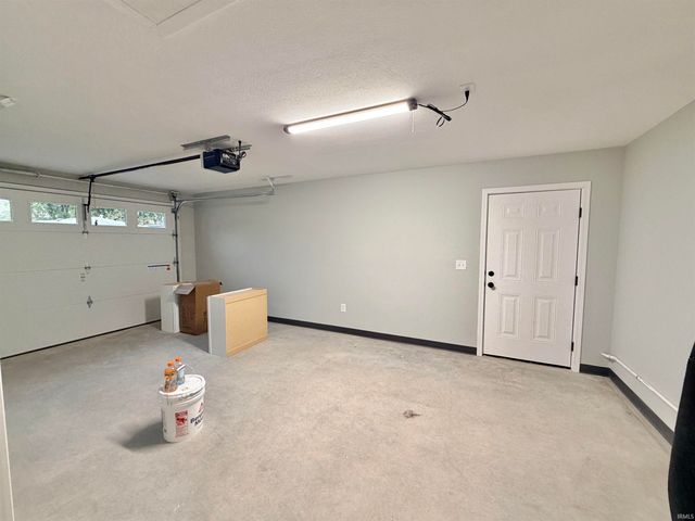 559 NW 3rd Street, Linton, IN 47441