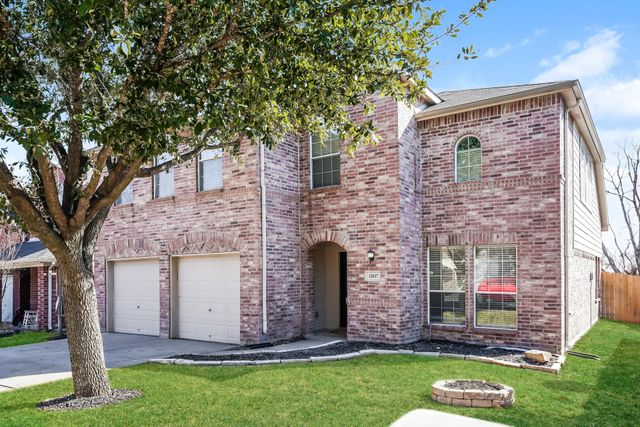 12617 Summerwood Drive, Fort Worth, TX 76028