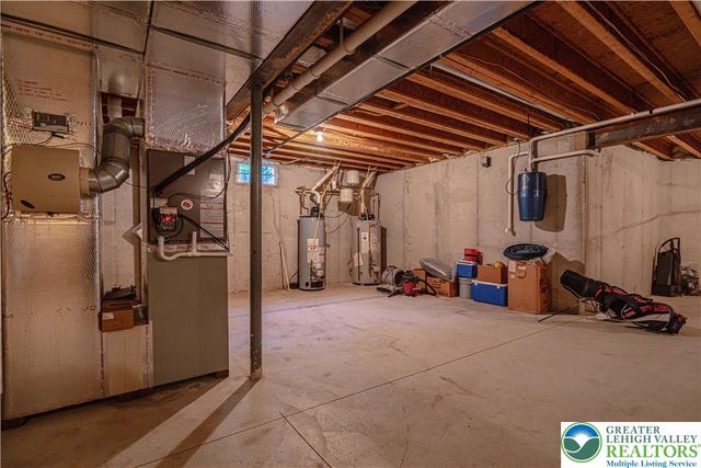 6659 Forest Knoll Court, Upper Macungie Twp, PA 18106