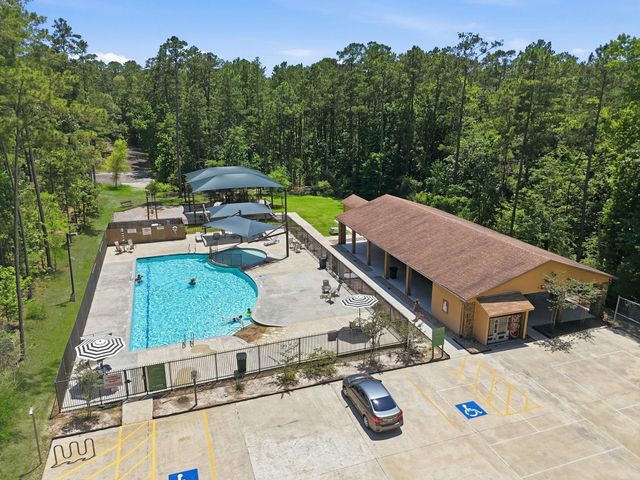 501 Bass Boat Village 112, Huntsville, TX 77320