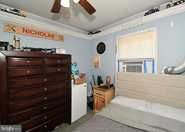 127 HEDGE RD, Levittown, PA 19056