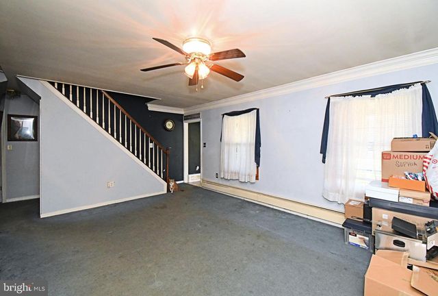 127 HEDGE RD, Levittown, PA 19056