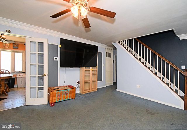 127 HEDGE RD, Levittown, PA 19056