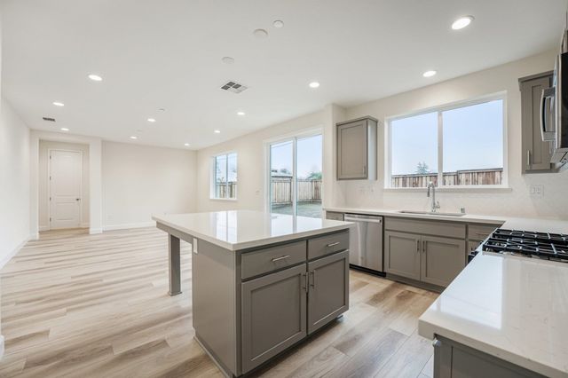 1308 Sunningdale Lane, Fairfield, CA 94533