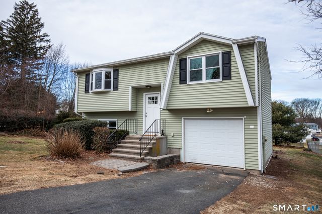 291 Cartpath Drive, Meriden, CT 06450