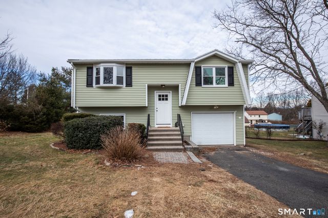 291 Cartpath Drive, Meriden, CT 06450