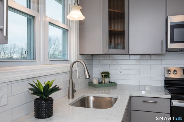 291 Cartpath Drive, Meriden, CT 06450